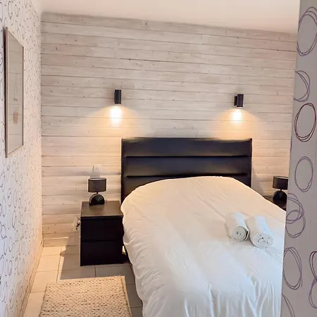 Altitude 1711 - T4 En Hyper-centre Avec Terrasse A Font-romeu Apartman *