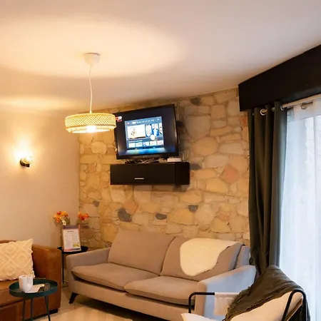 Appartement Avec Terrasse En Hyper-centre - 2 Salles De Bain *